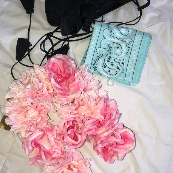 Accessories - Paisley bandana scarf